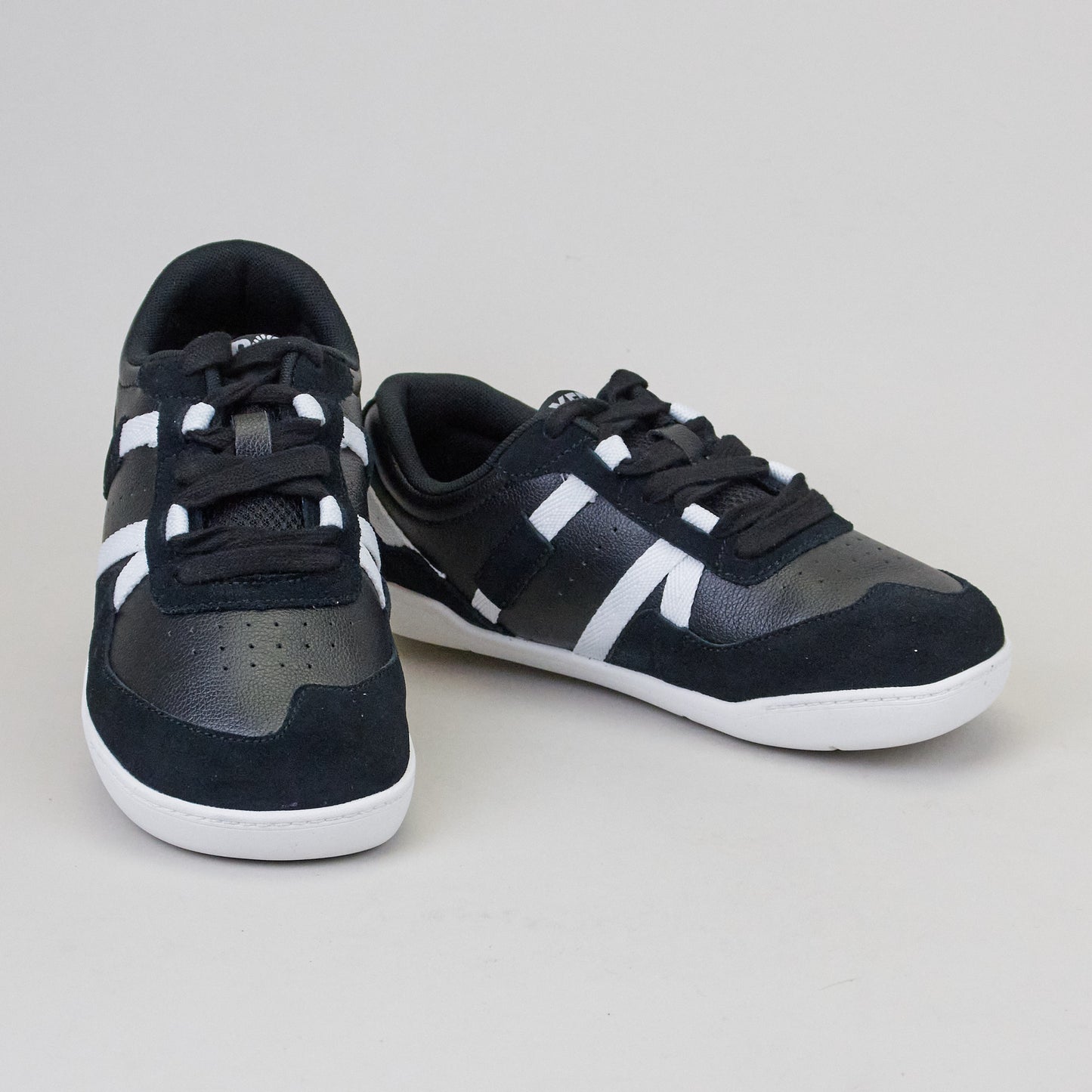 Xero Kelso Black/White